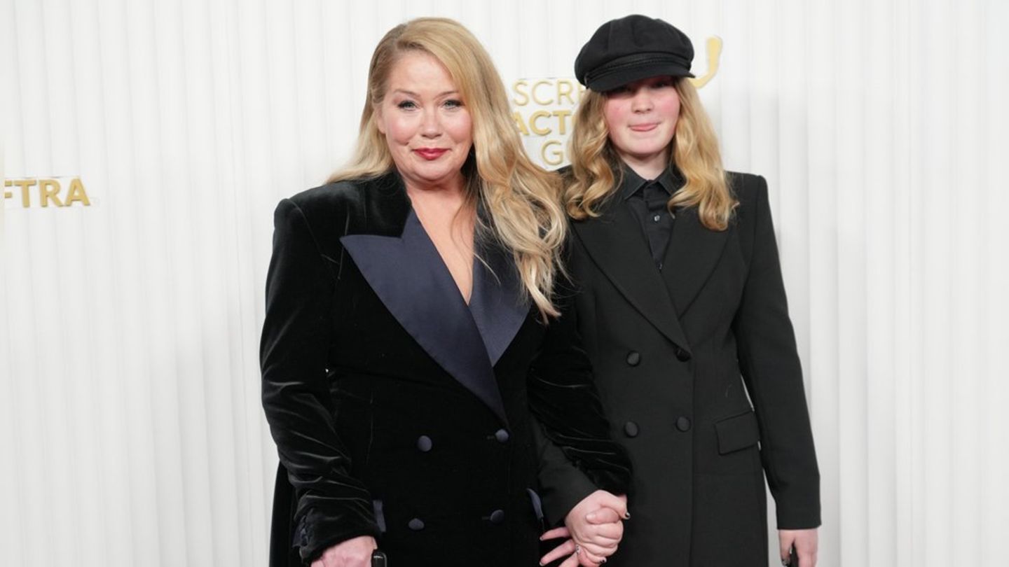 Christina Applegate ist an MS erkrankt: Tochter vermisst ihre alte Mama
