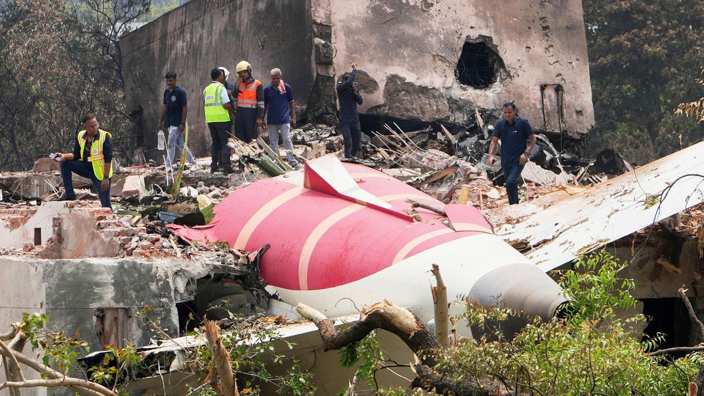 Experte zum Air-India-Absturz: „Alles deutet darauf hin, dass es ein Suizid war“