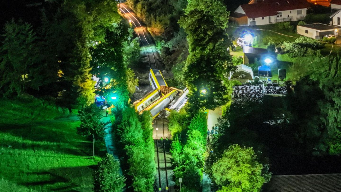 Mehrere Tote: Zugunglück in Baden-Württemberg: Was wir wissen – und was nicht