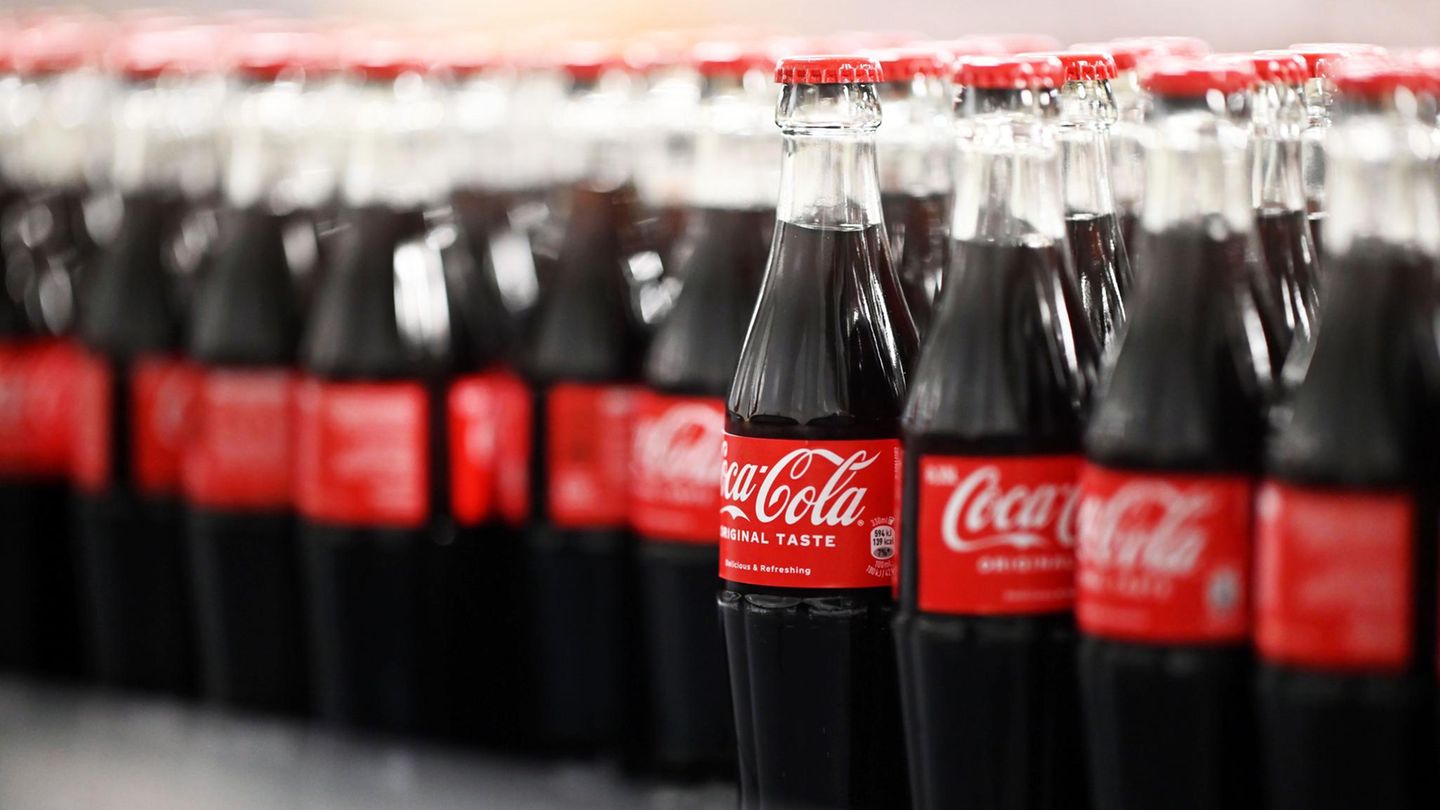 Endlich „echter Zucker“: Trump will die Coca-Cola-Rezeptur ändern – das könnte Tausende US-Jobs kosten