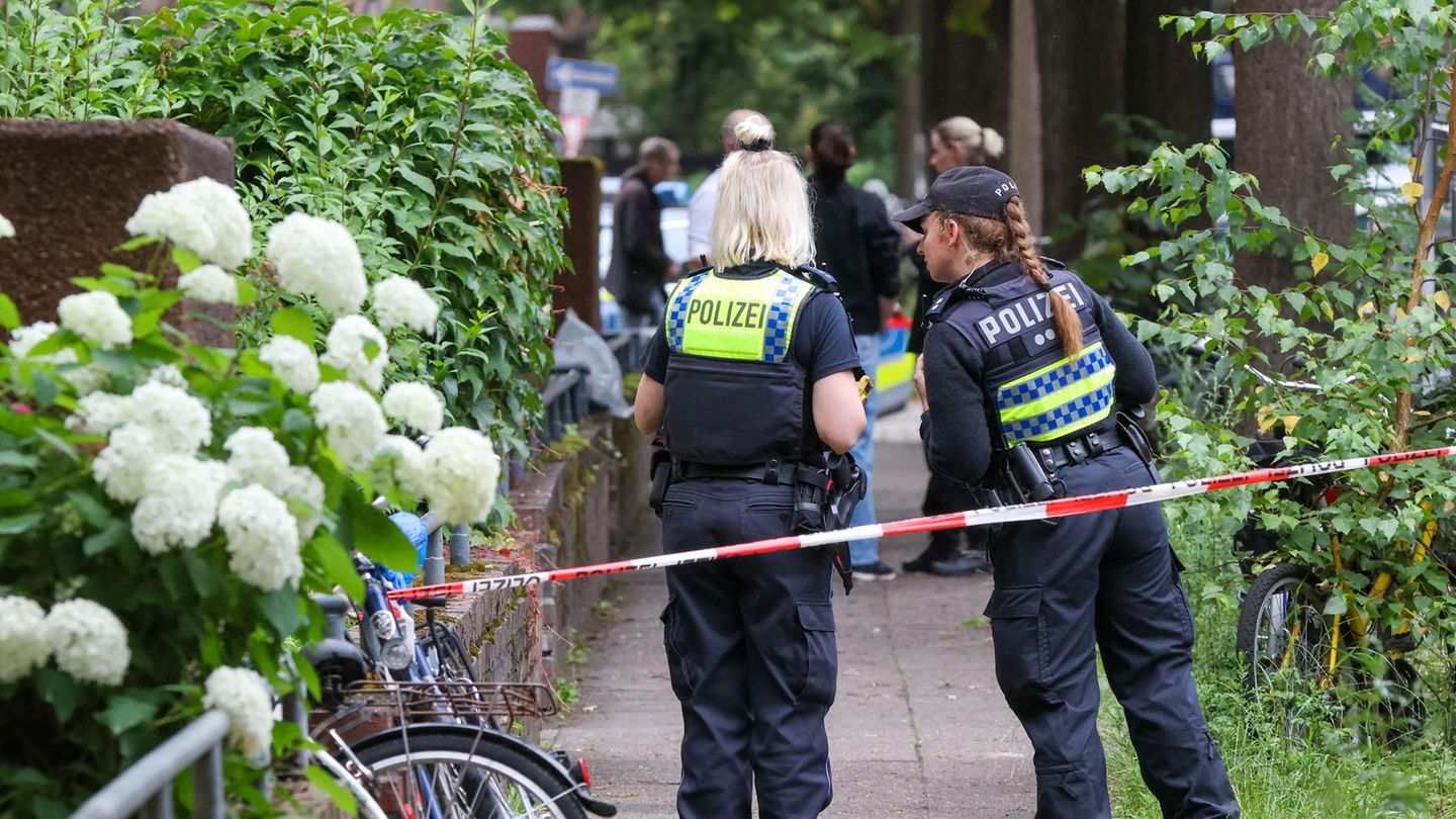 Mordkommission ermittelt: Frau und Mann sterben durch mutmaßliche Gewalttat in Hamburg