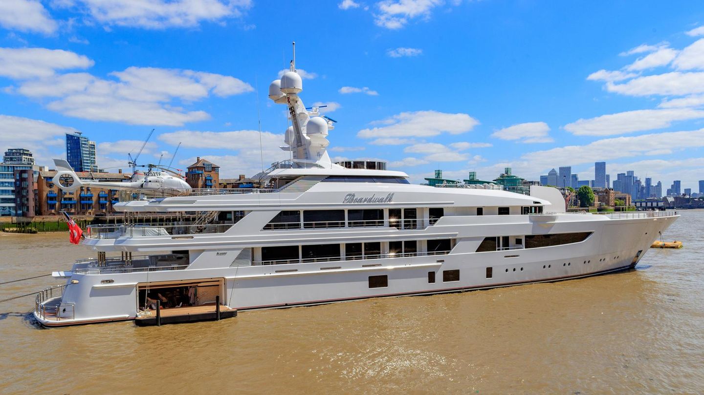 Diplomatischer Ärger: Yacht, Heli, Limousine: So pendelt Trumps neuer Top-Diplomat nach Rom