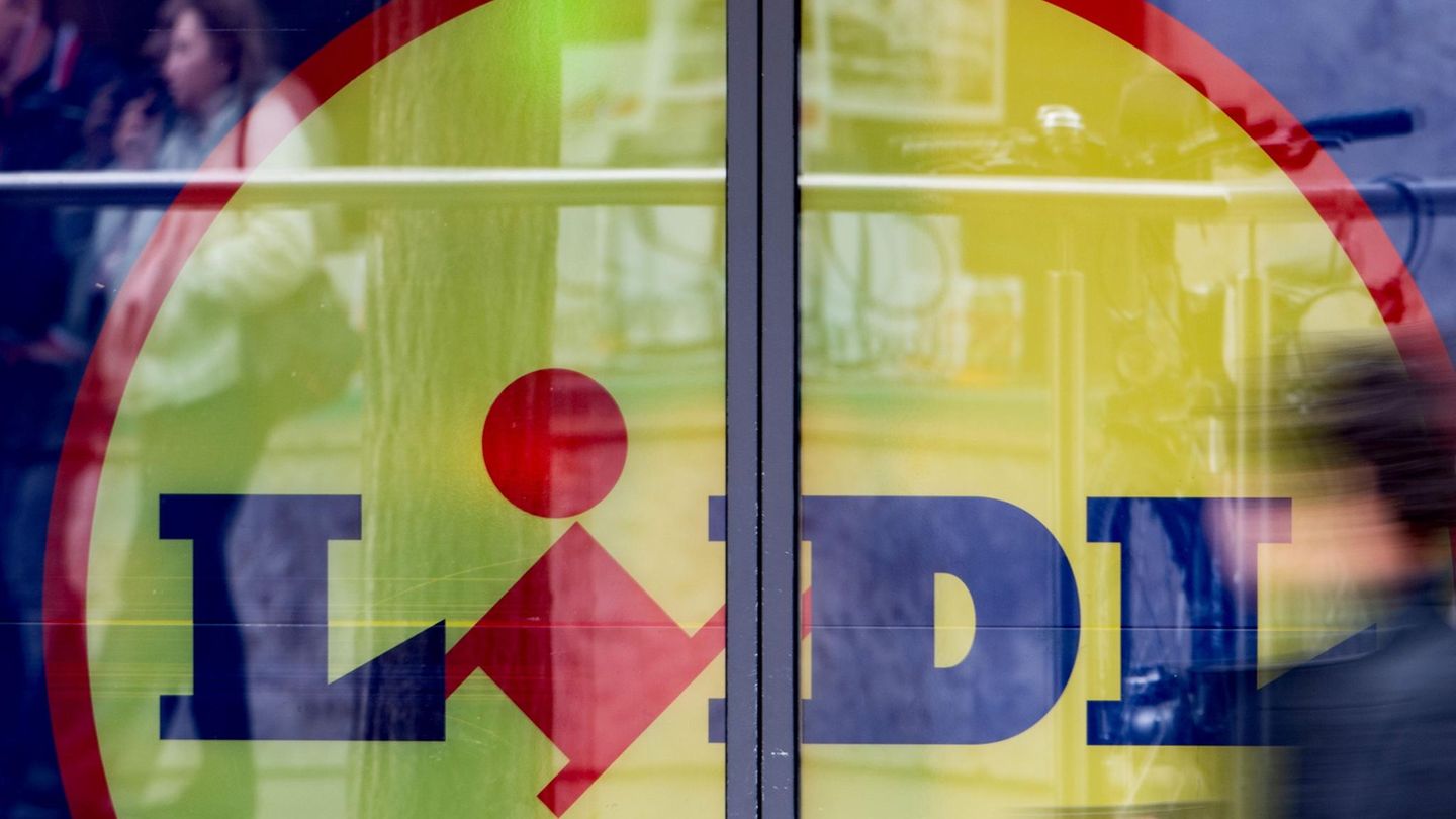 Irreführende Werbung?: Verbraucherschützer verklagen Lidl wegen umstrittener Rabattaktion