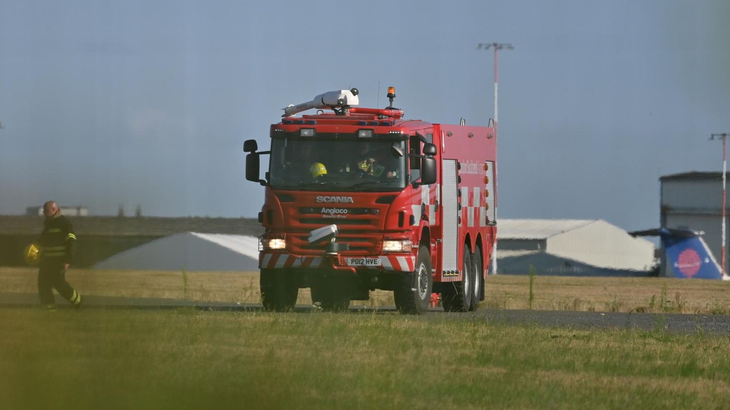 Southend Airport: Kleinflugzeug nahe London abgestürzt