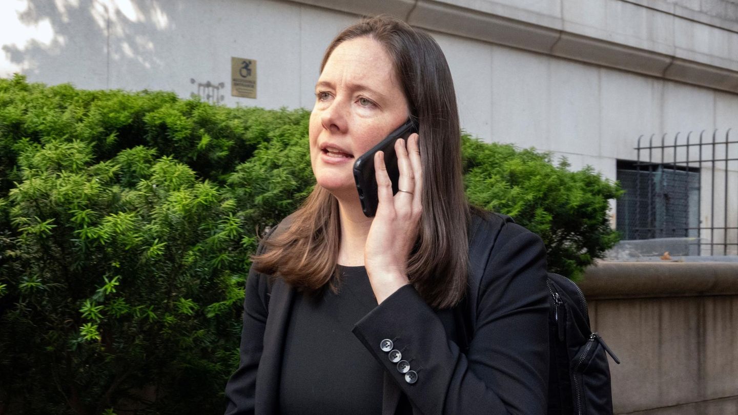 Laut Medienberichten: US-Ermittlerin Comey gefeuert – sie arbeitete an Epstein-Fall mit