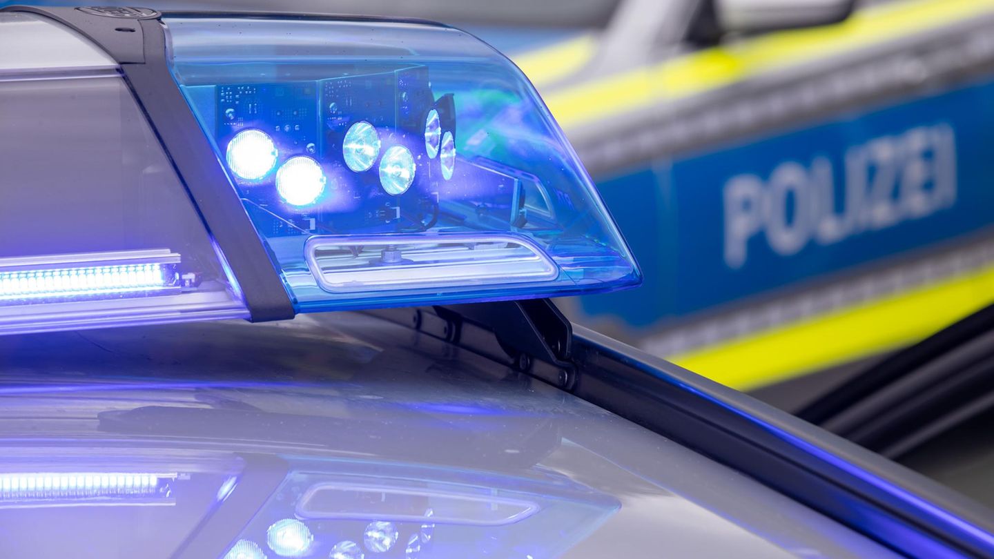 Niedersachsen: Dreijähriges Kind stirbt bei Autounfall – fünf Schwerverletzte