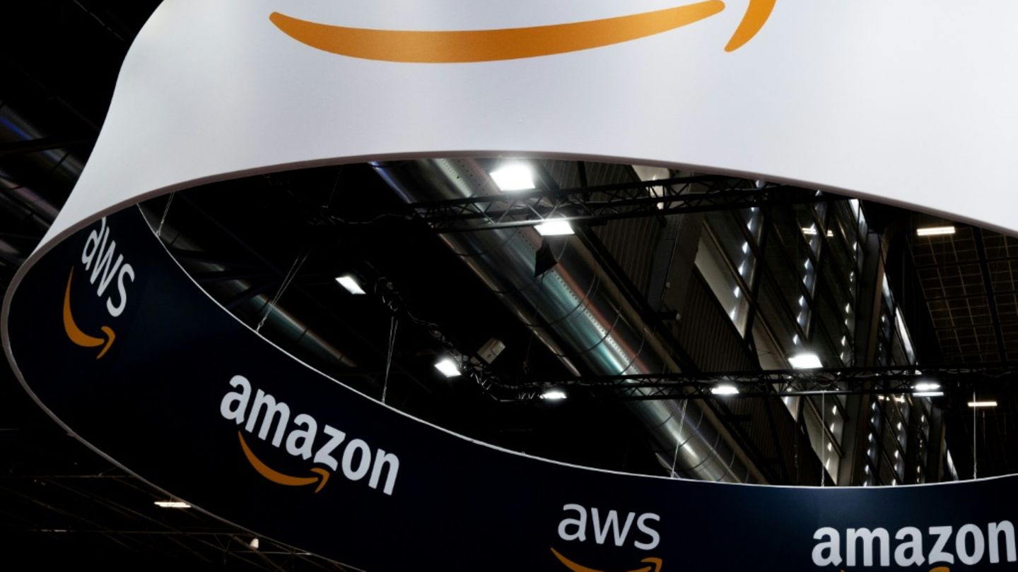 Dank Investitionen in KI: Amazon steigert Gewinn um mehr als ein Drittel