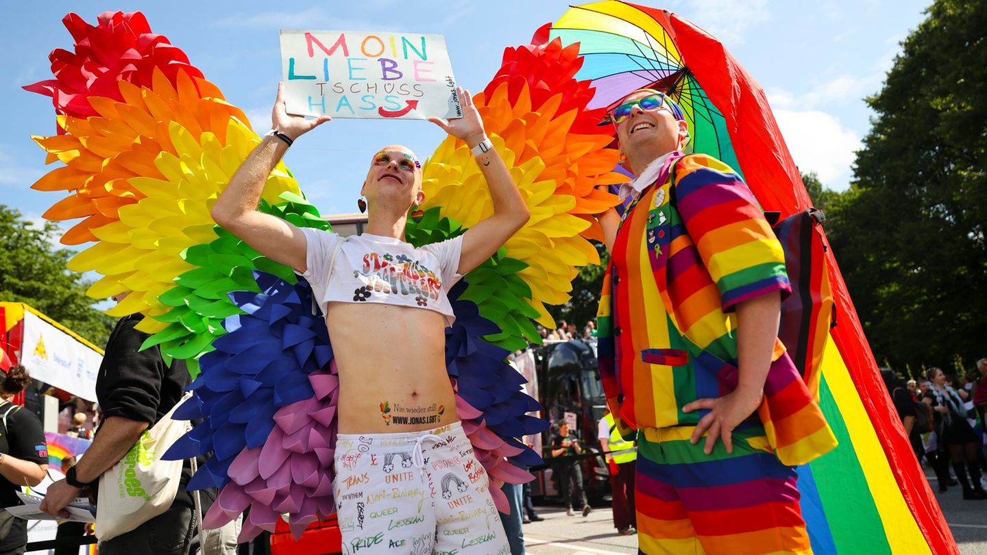 Pride Week: Rekord: 260.000 Menschen feiern bei CSD-Demo in Hamburg