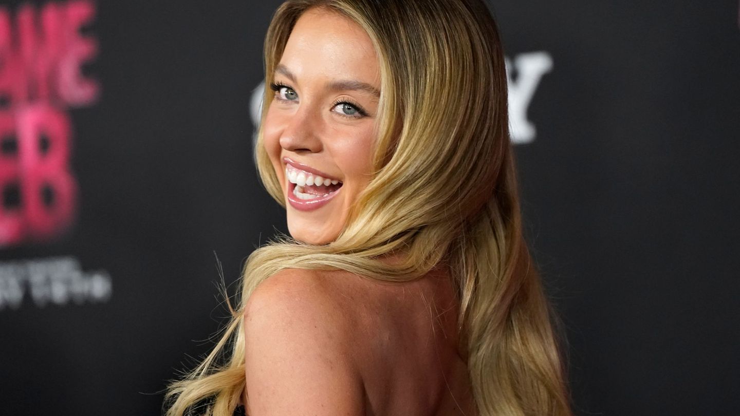 Leute: Jeansmarke verteidigt ihre Werbung mit Sydney Sweeney