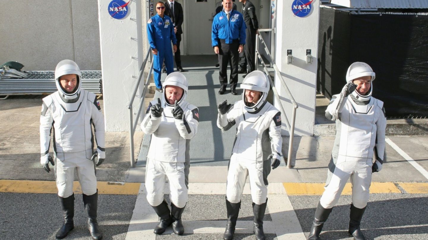 Vier Astronauten zur Internationalen Raumstation ISS gestartet
