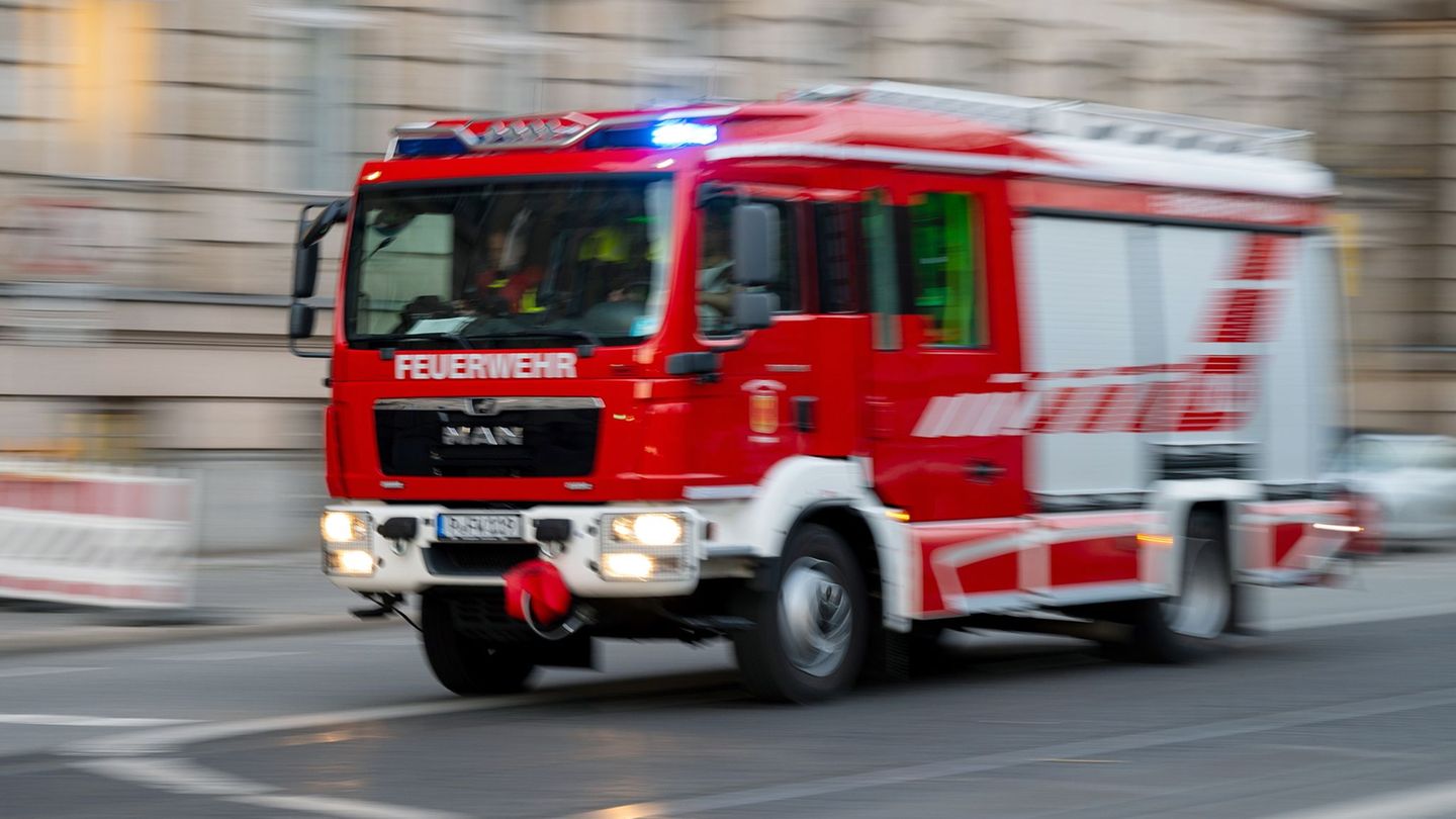Größerer Einsatz: Drei Verletzte bei Brand in Teltow