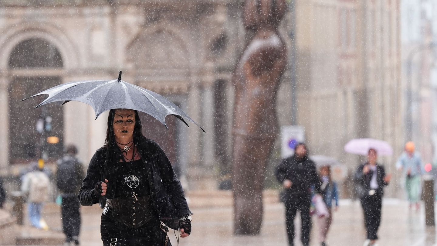 Wetter: Sturm Floris macht Schotten und Iren das Leben schwer
