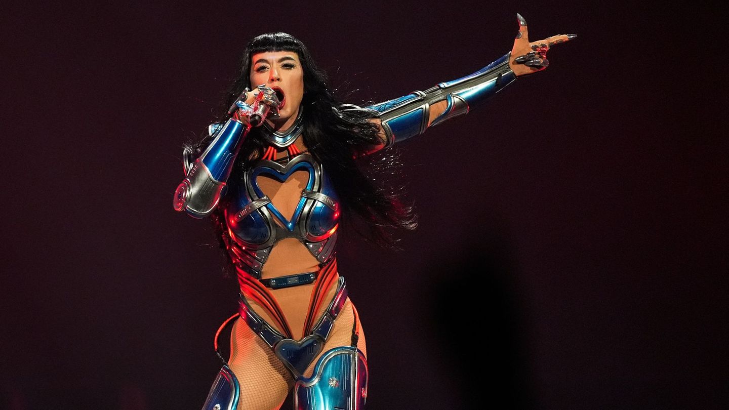 Leute: Katy Perry kümmert sich um zusammengebrochenen Fan
