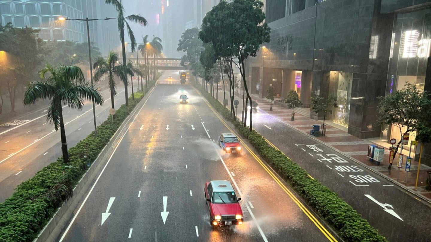 Rekord-Starkregen trifft Hongkong – Peking kommt glimpflich davon
