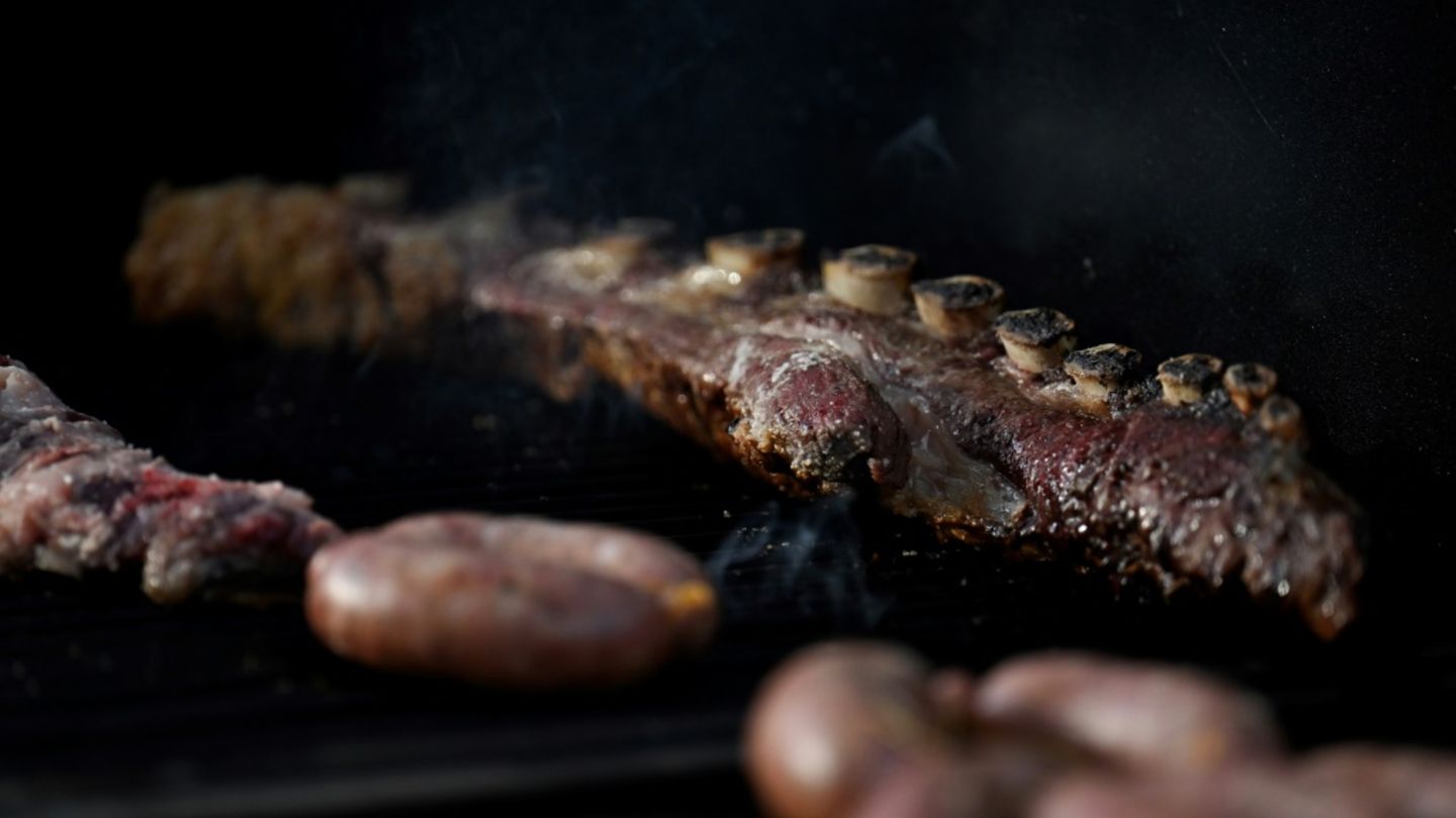 Grillabend in Wohnung in Hessen: Nachbarin erleidet Kohlenmonoxidvergiftung