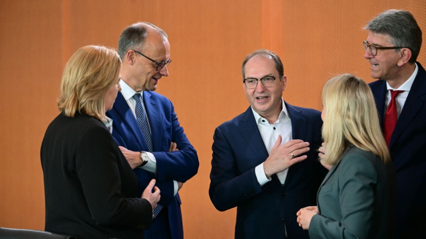 Kabinett befasst sich mit Rentenpaket und Tariftreuegesetz