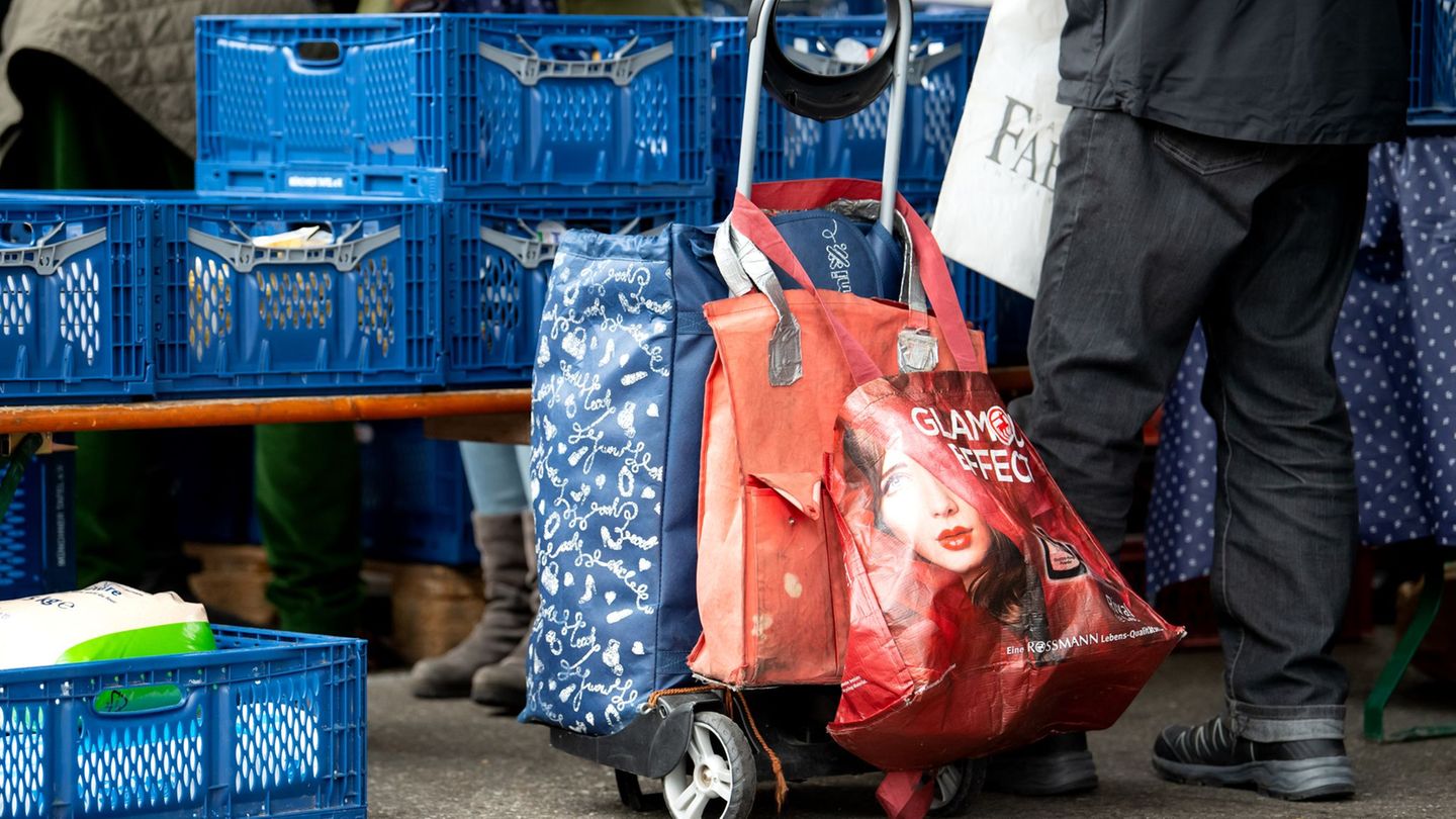 Soziales: Warum einige Tafeln in Bayern im Sommer zeitweise schließen