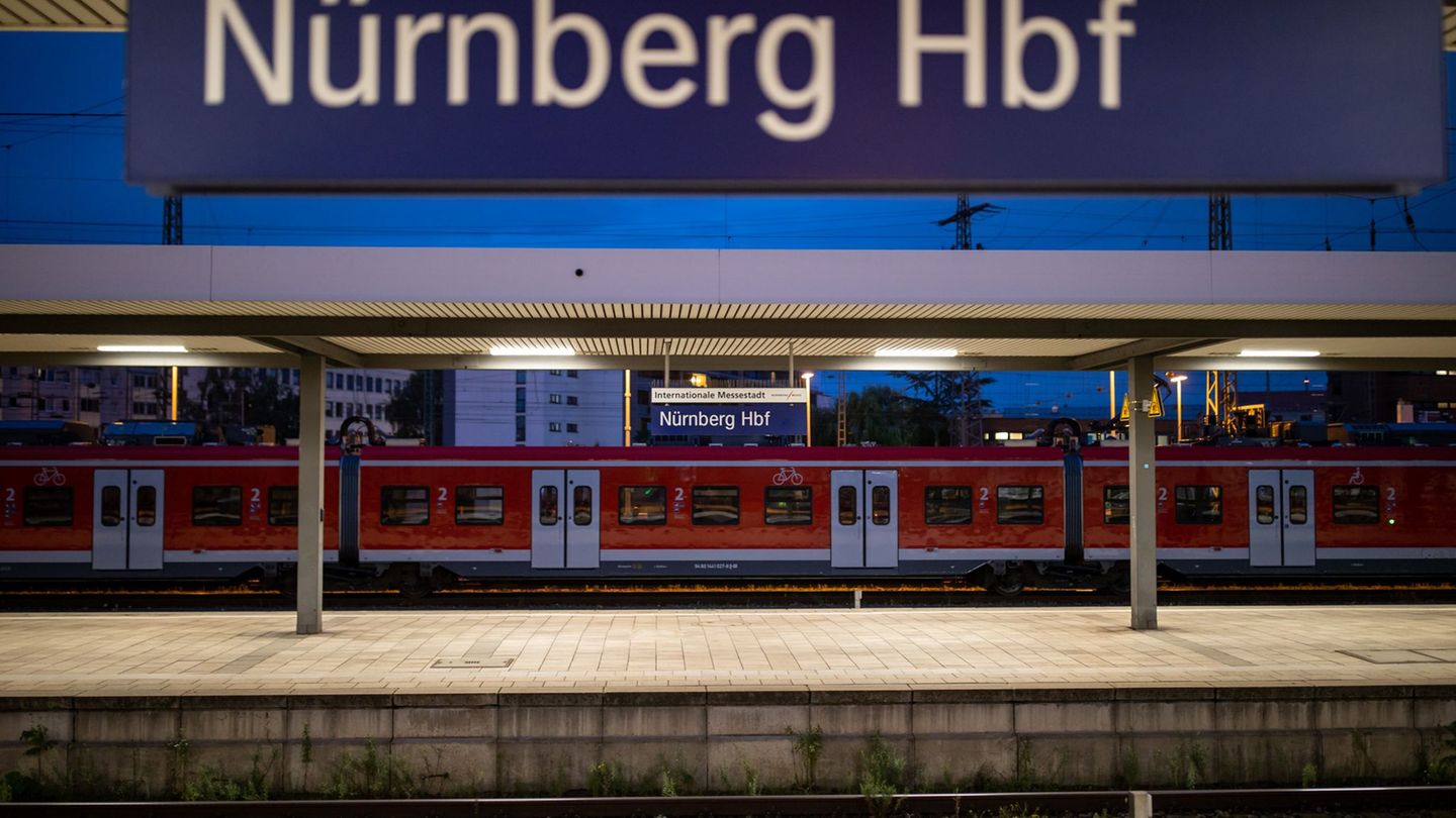 Brand im Bahnhof: Brennender Triebwagen – Hauptbahnhof Nürnberg gesperrt