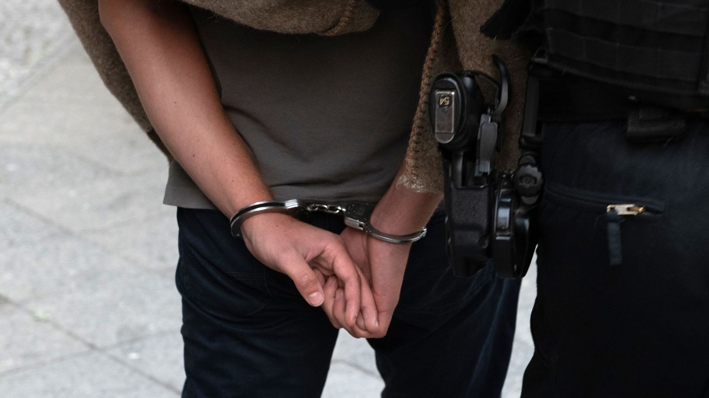 Kreis Unna: Mann verblutet – Lebensgefährtin soll ihn erstochen haben
