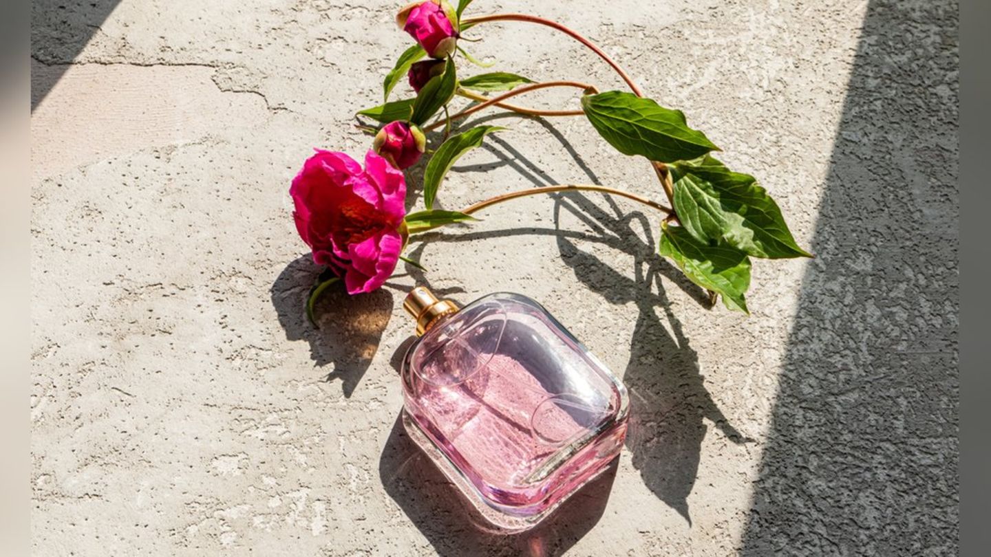 So halten Beauty-Produkte länger: Wo bewahrt man Kosmetik im Sommer auf?