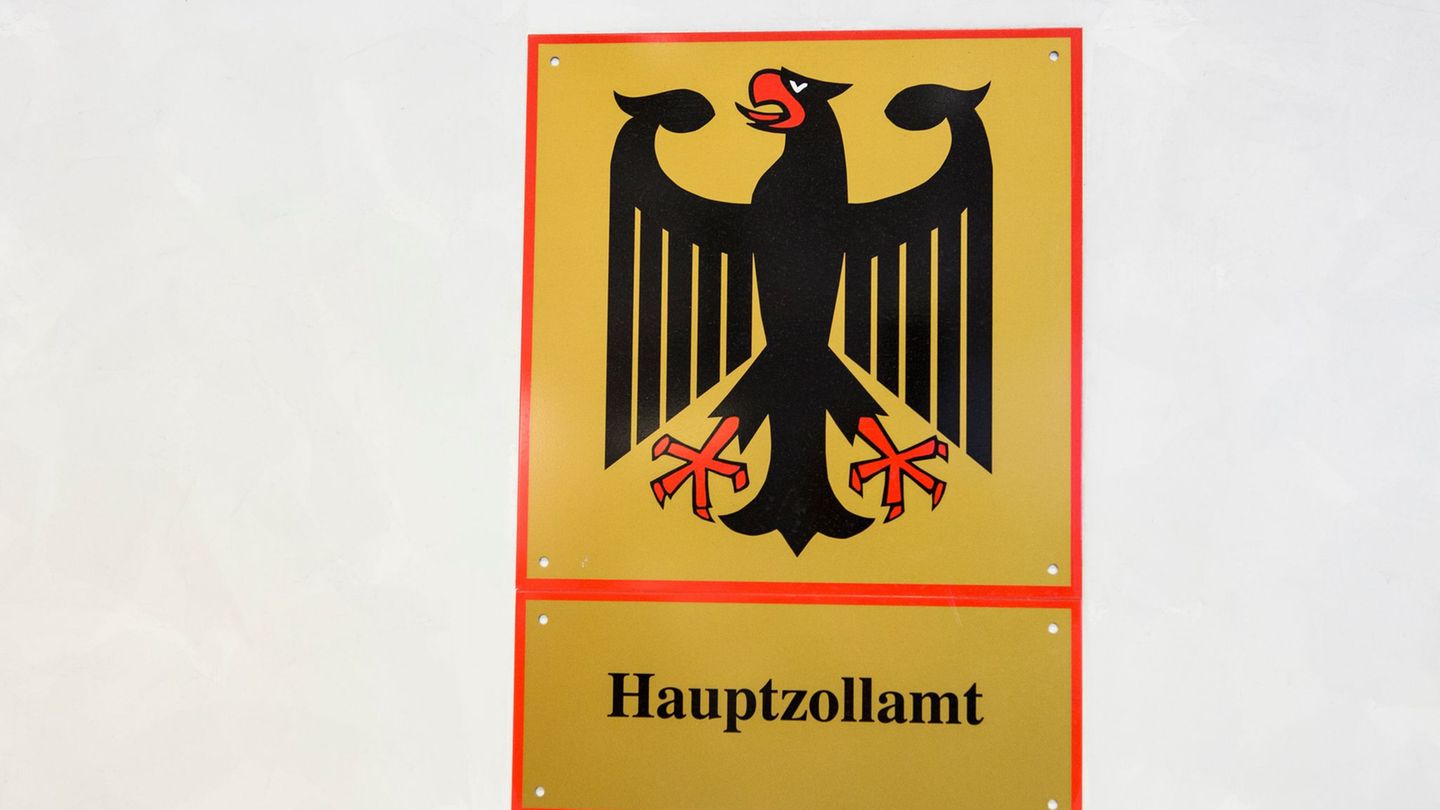 Zollkontrolle: Verlobungsring beim Zoll nicht angemeldet – Strafe