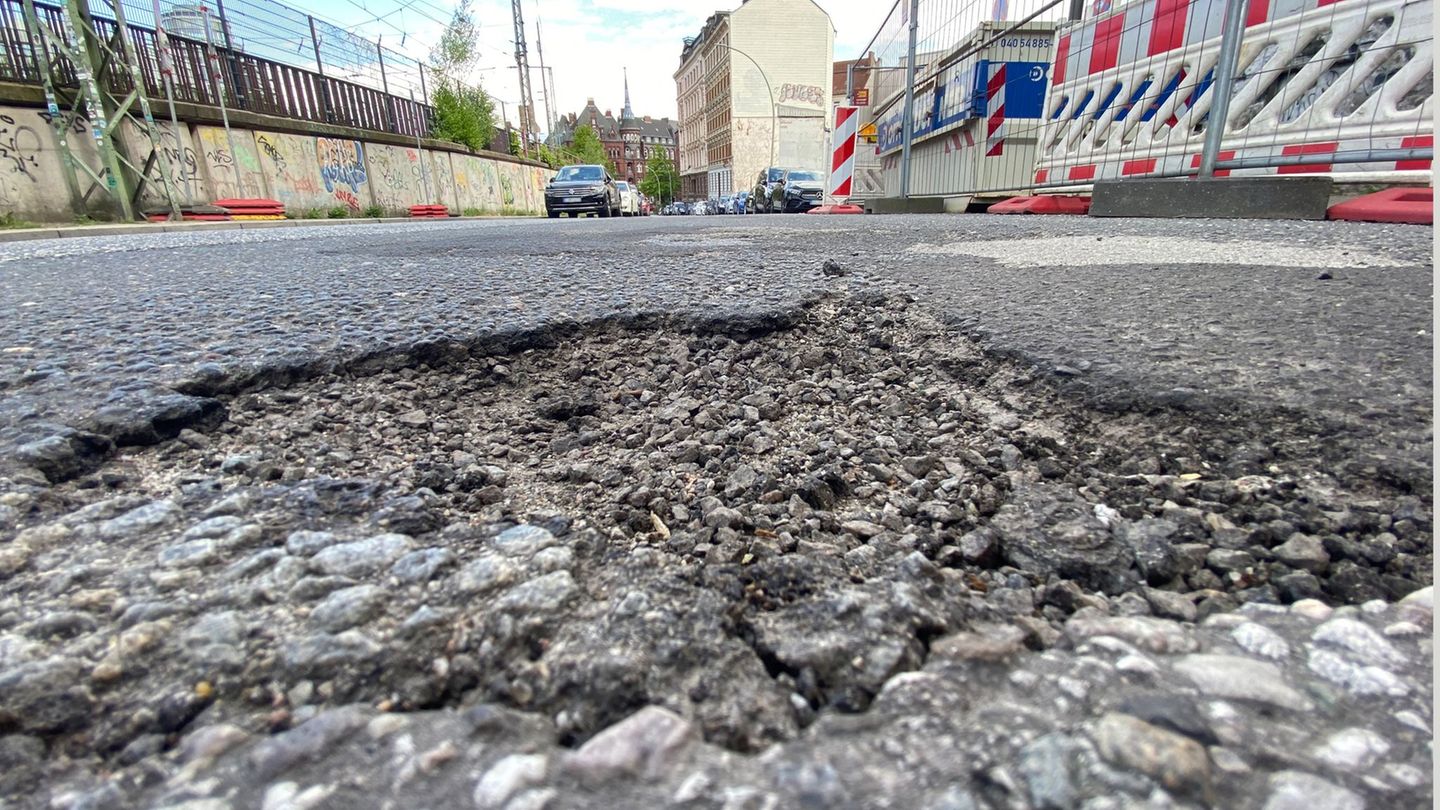 Frostschäden: Viel weniger Unfälle durch Straßenschäden in Hamburg