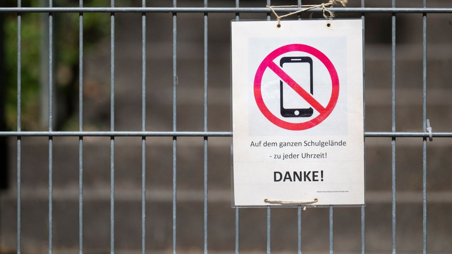 Schule: Handyverbot für viele Schülerinnen und Schüler in Bremen