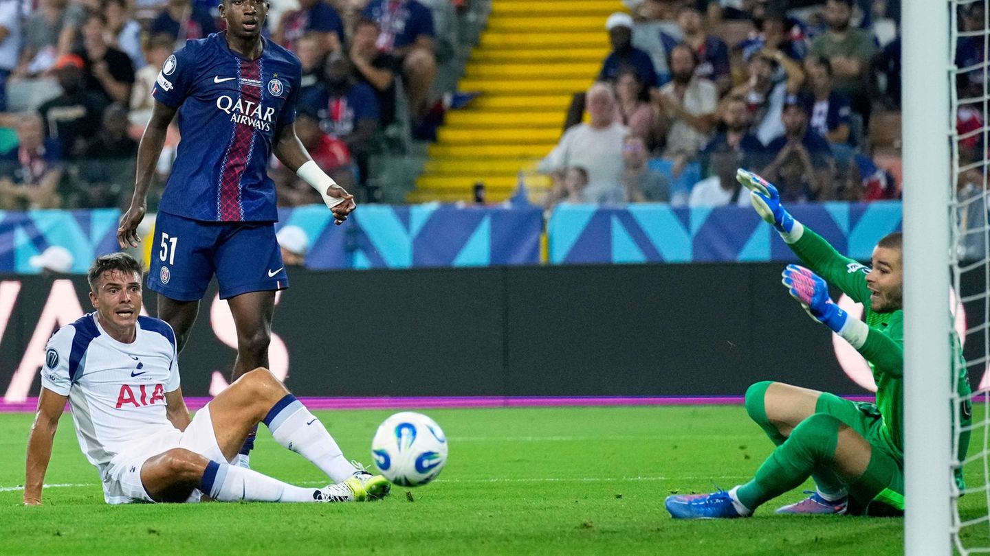 Internationaler Fußball: Neuer Paris-Torwart patzt: PSG gewinnt trotzdem Supercup