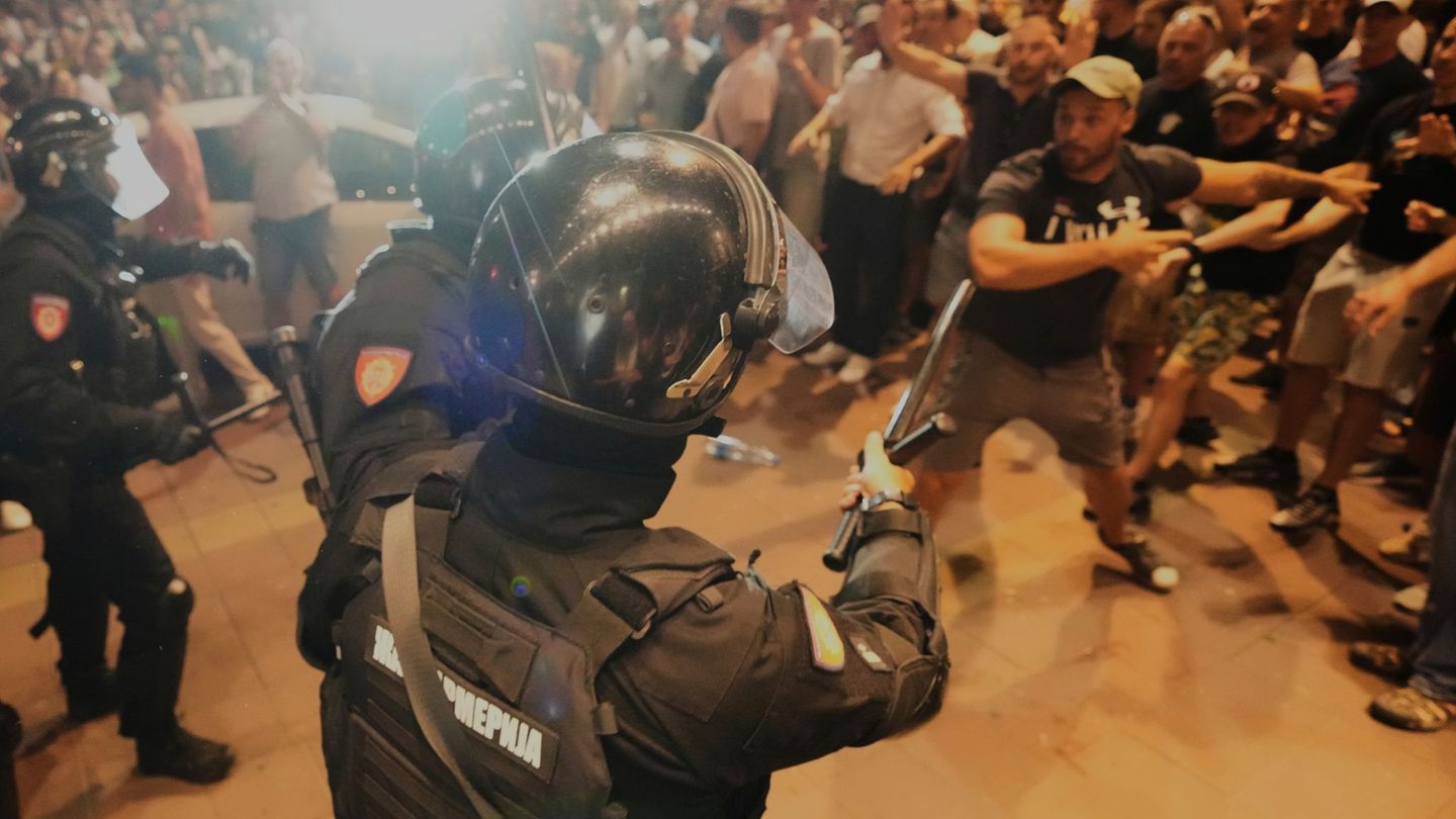 Demonstrationen: Gewalt bei Protesten gegen Regierung in Serbien
