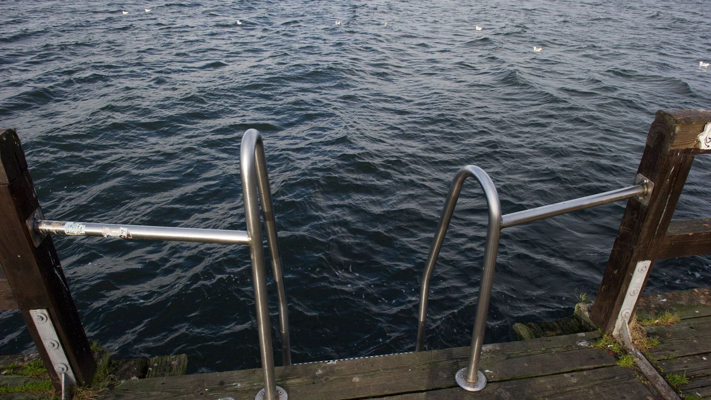 Notfall: Frau aus Tollensesee geborgen und gestorben