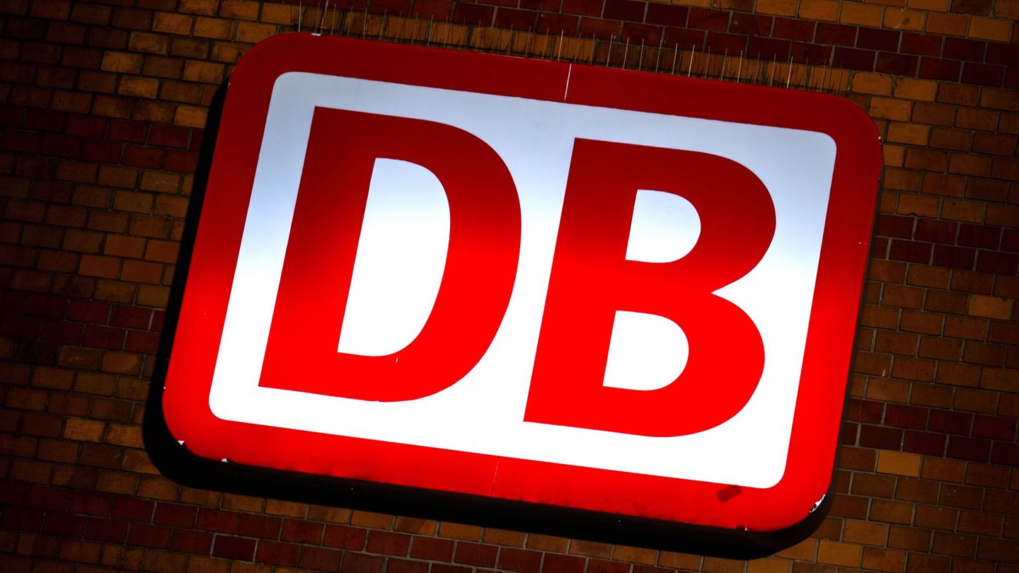 Bahn: Seil am Strommast kaputt – ICE bleibt in Köln stecken