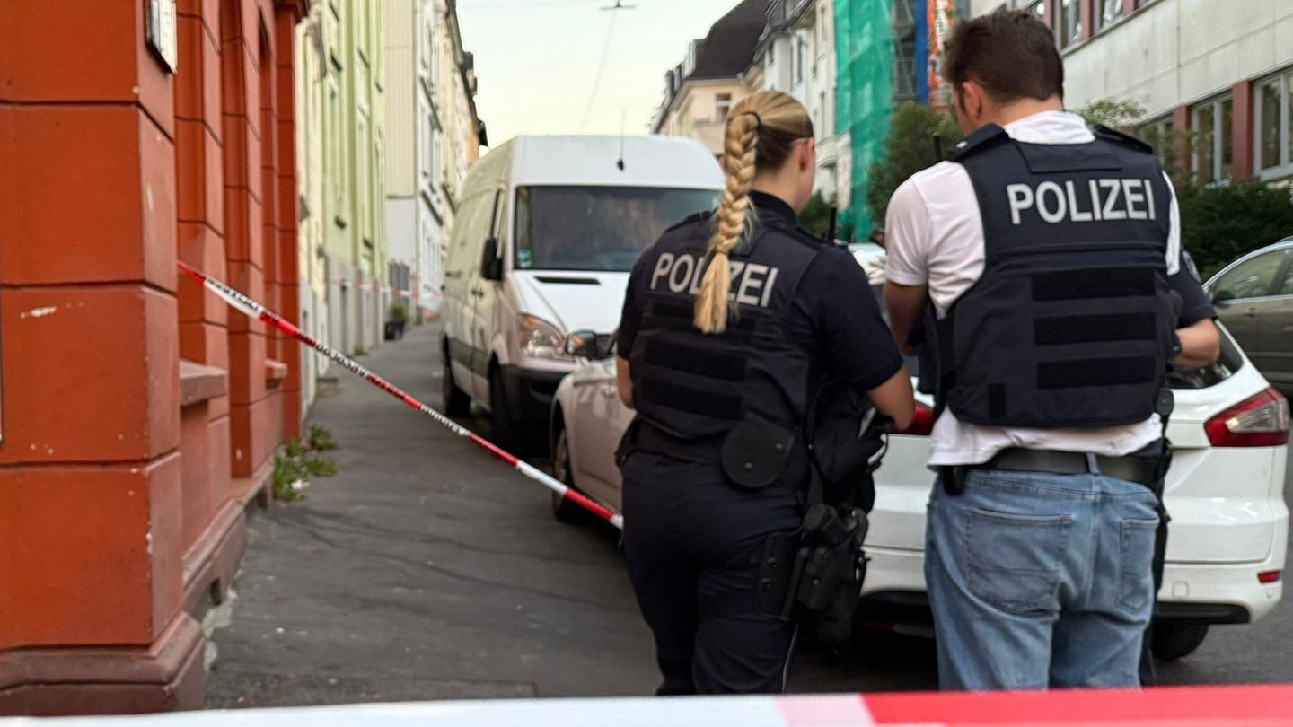 Wuppertal: Drei Menschen bei Messerangriff verletzt