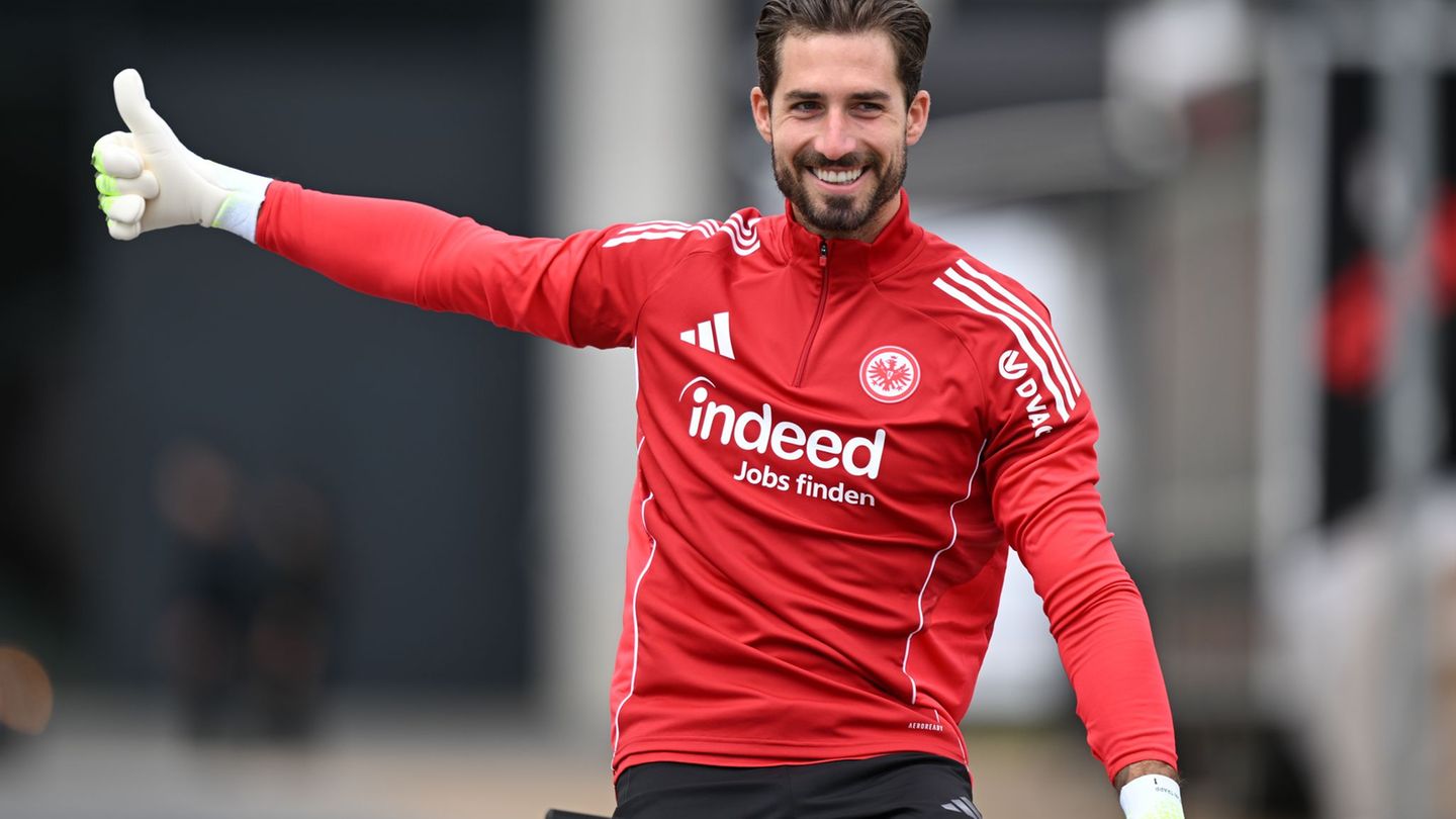 Fußball: Toppmöller hält an Trapp-Einsatz im DFB-Pokal fest