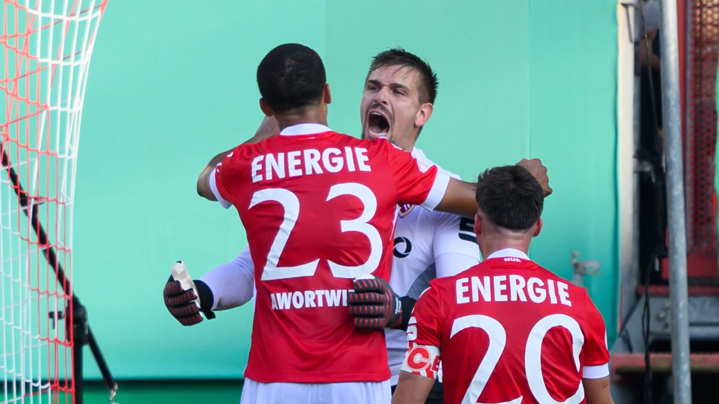 DFB-Pokal: Dank Ersatzkeeper: Cottbus wirft Hannover aus dem Pokal