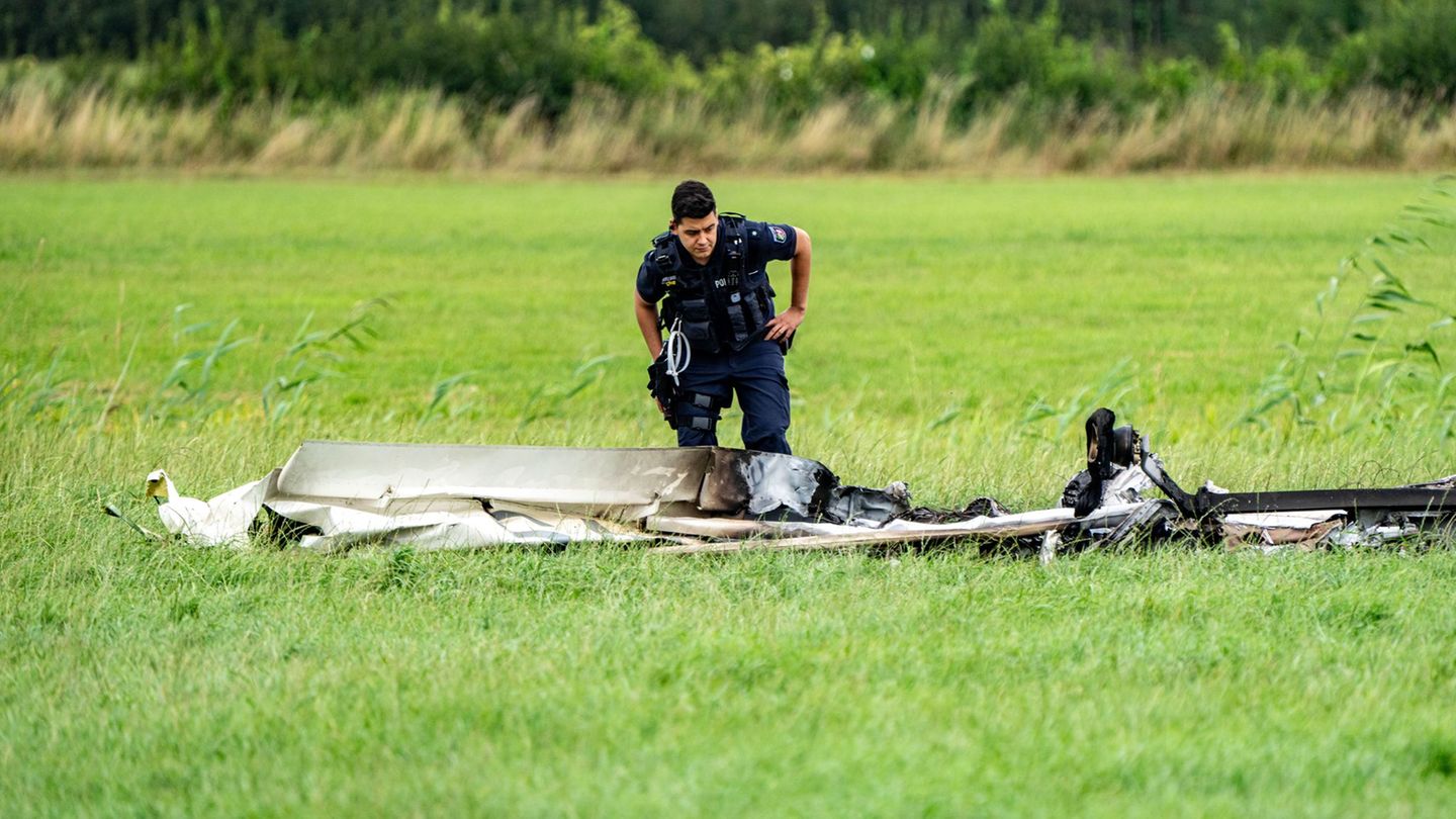 Ermittlungen laufen: Leichtflugzeug abgestürzt – zwei Tote
