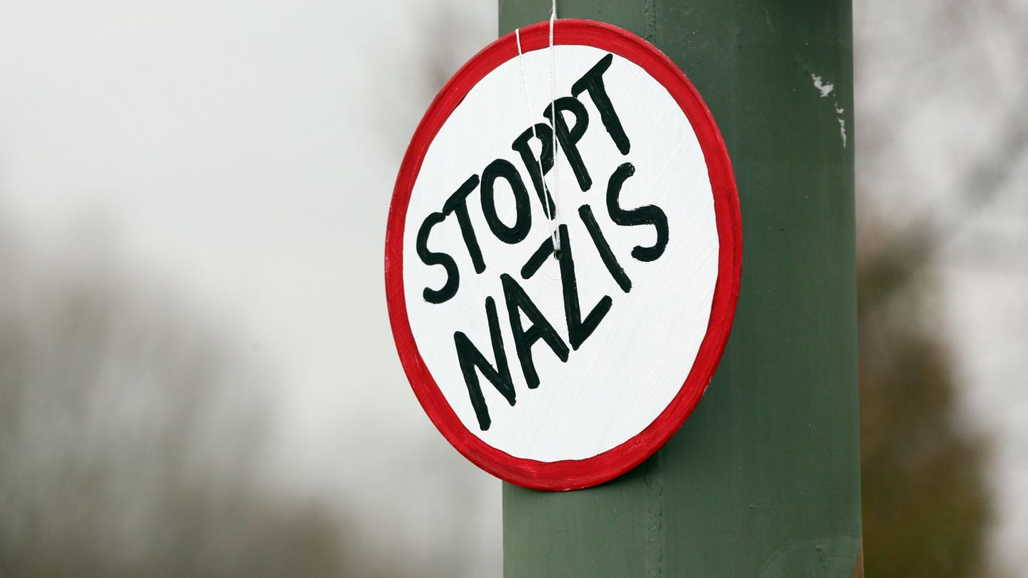 Kampf gegen rechts: „Laut gegen Nazis“ sichert sich Rechte an Nazishop-Namen