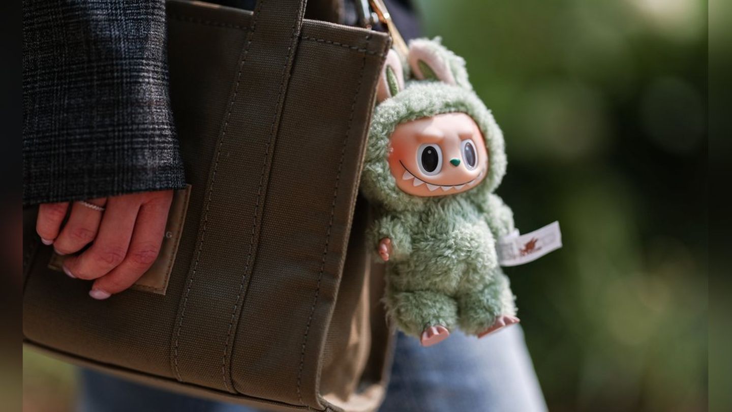 Die viralen Labubu Dolls im Check: Ist das Trend-Accessoire süß oder hässlich?