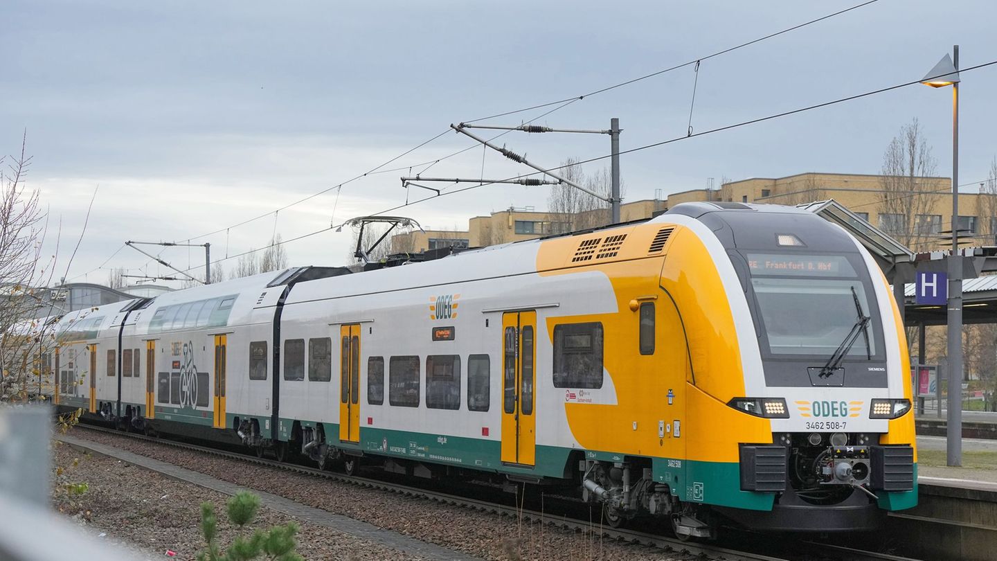 Sonderhalt: Regionalexpress macht außerplanmäßige Pinkelpause