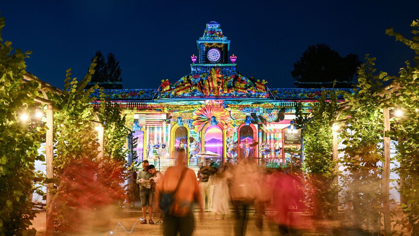 Potsdamer Schlössernacht: Schlössernacht wird mit Tausenden Besuchern zur Tanzparty