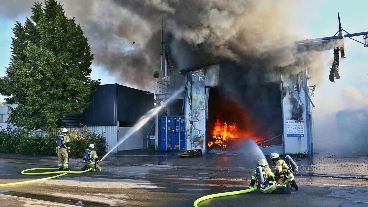 Landkreis Ludwigsburg: Brand mit Millionenschaden – Verdacht auf politische Tat