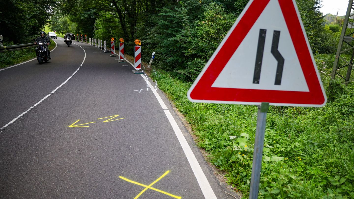 Jugendlicher am Steuer: Eventuell Überholmanöver kurz vor Unfall mit vier Toten