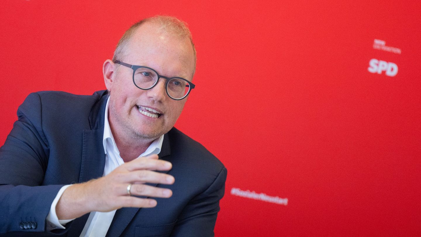 Ausblick auf neues Schuljahr: Schulstart: SPD rechnet ab mit Bildungspolitik in NRW