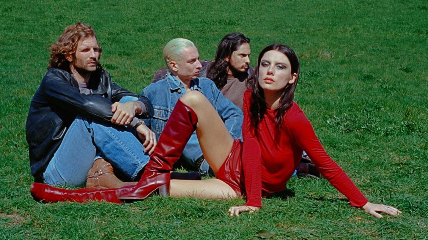 Sängerin Ellie Rowsell von Wolf Alice: Große Konzerte können „beängstigend“ sein