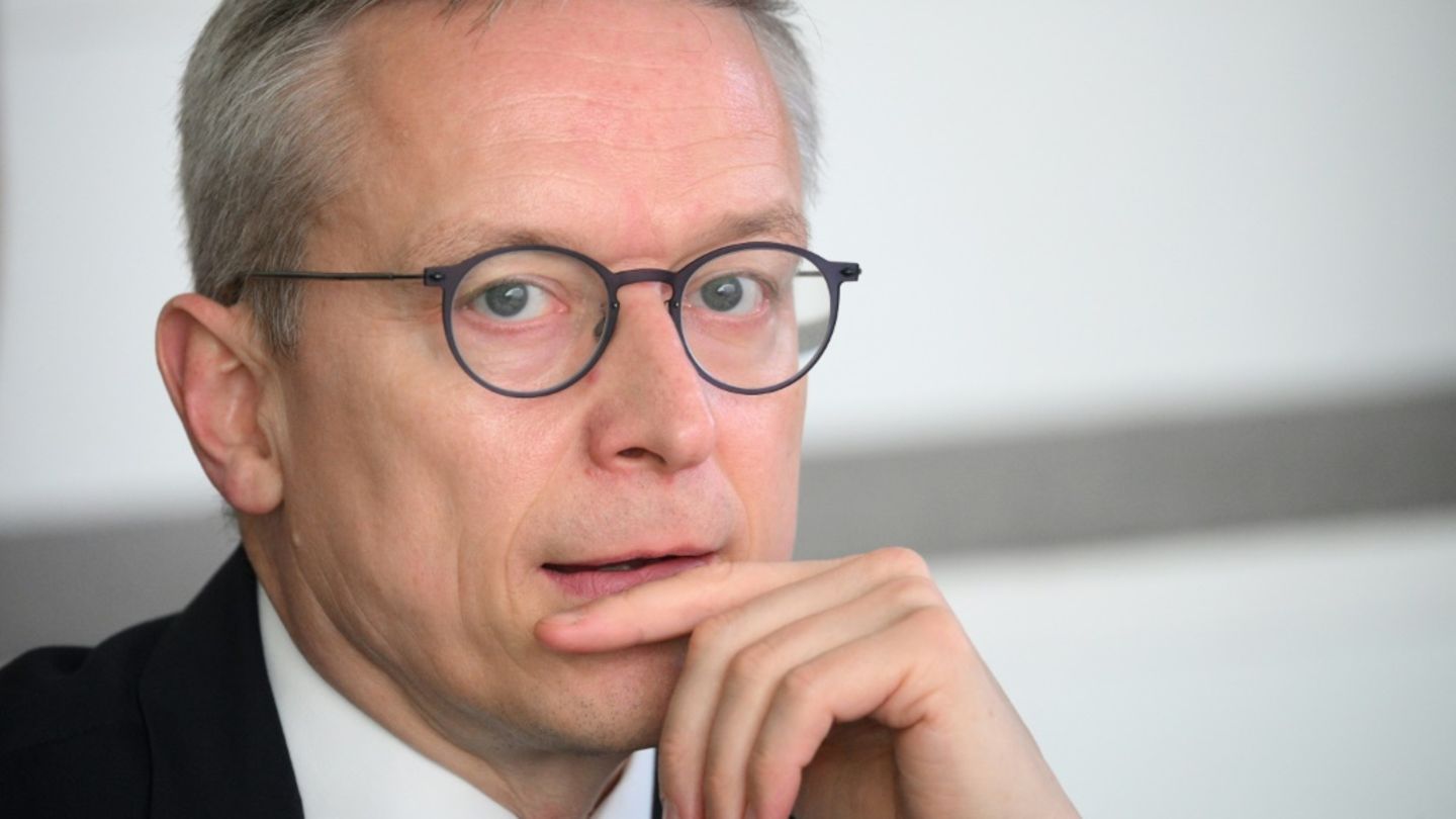 Digitalminister Wildberger will für KI-Entwicklung mehr deutsche Rechenzentren