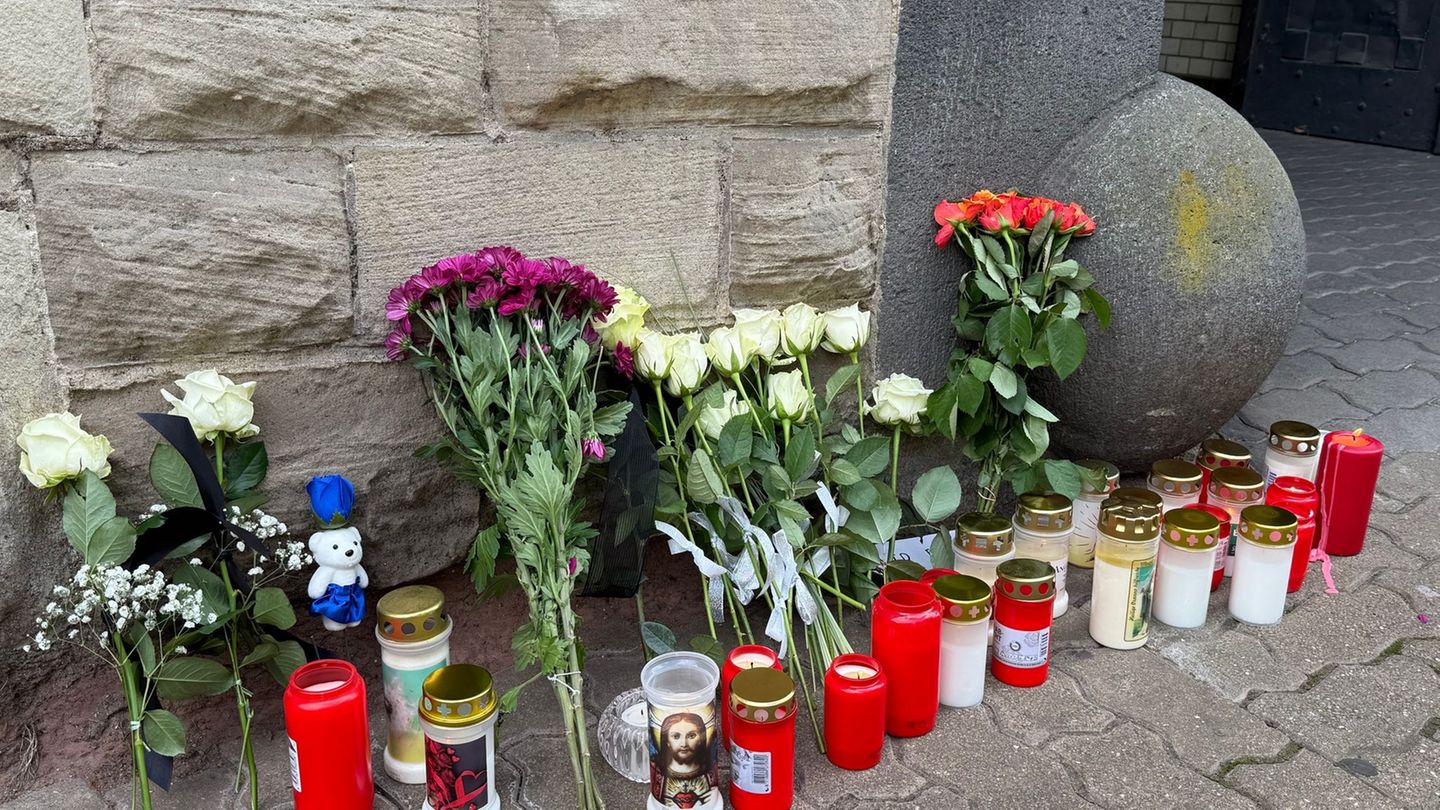 Saarland: Kondolenzbuch für erschossenen Polizisten in Staatskanzlei