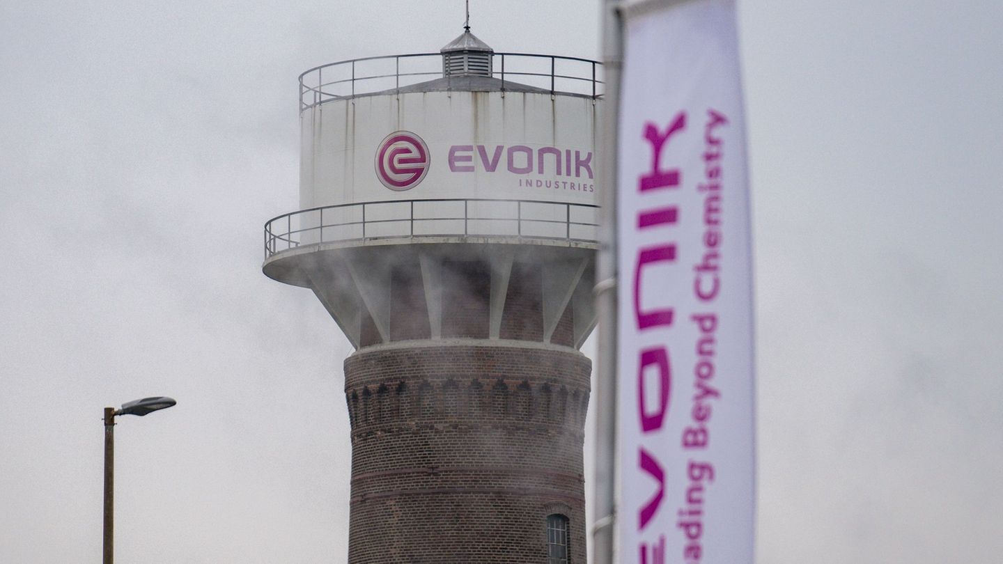 Chemieindustrie: Evonik gründet Service-Tochter „Syneqt“