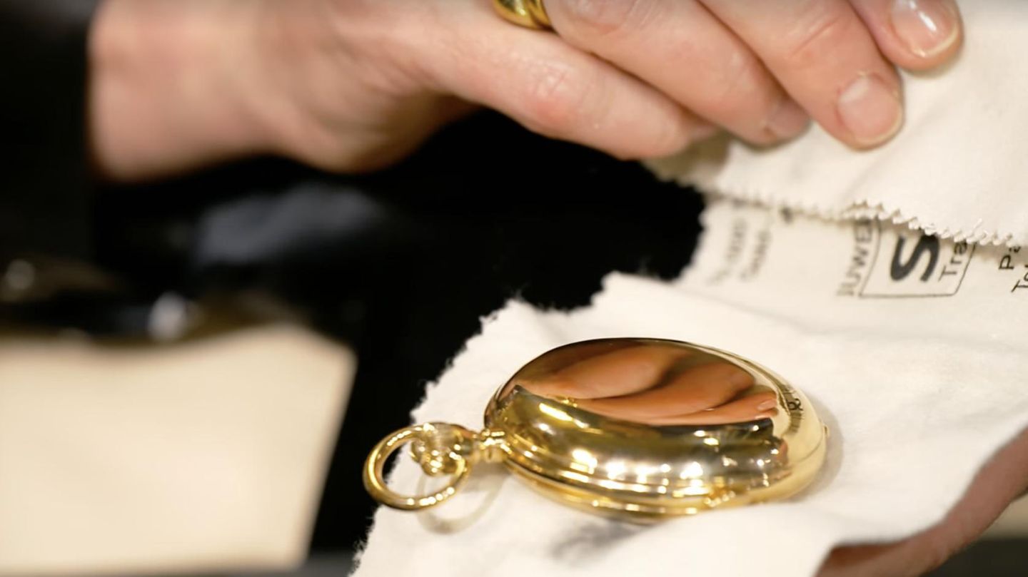 „Bares für Rares“: Die Verkäuferin wünscht sich 3000 Euro – doch die Taschenuhr ist viel mehr wert