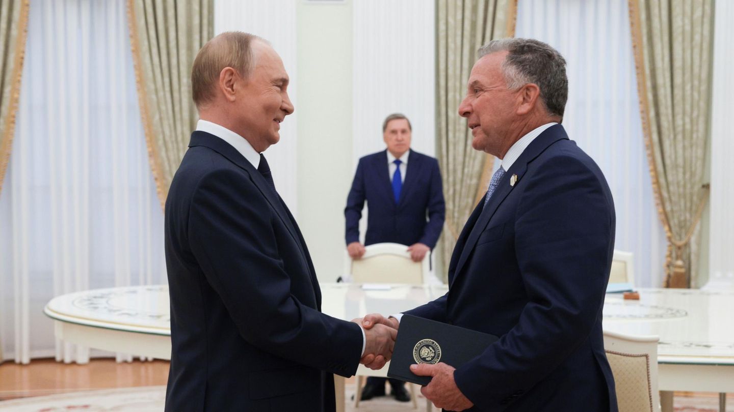 US-Sonderbeauftragter Witkoff: Trump-Gesandter verhandelt stundenlang mit Putin – Druck steigt