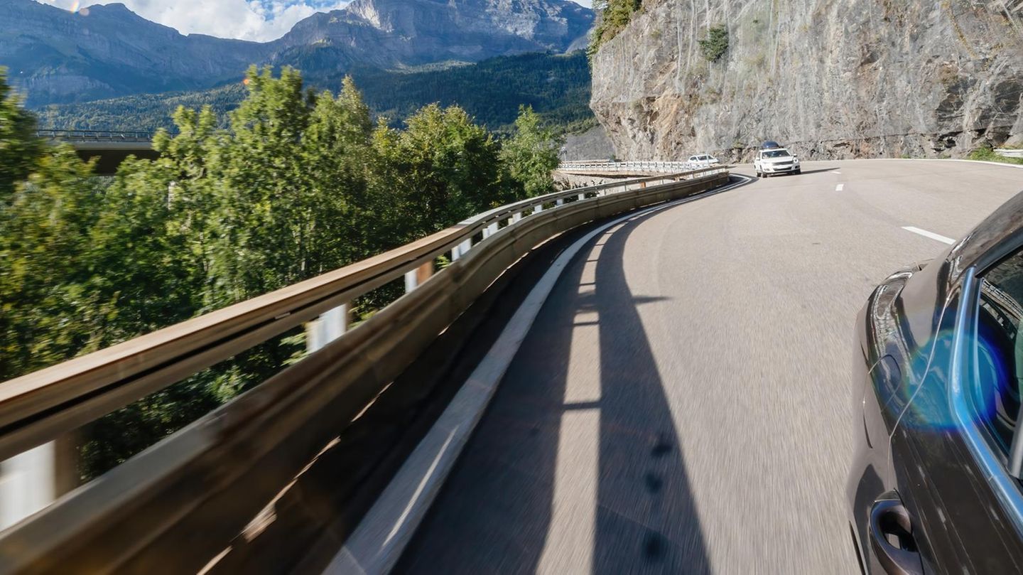 In den Alpen: Felssturz begräbt Auto in Frankreich – Tote und Verletzte