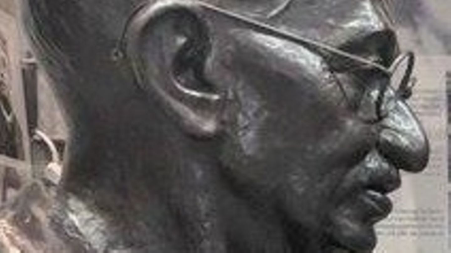 Berlin: Mahatma keine Brille mehr – Polizei ermittelt nach Diebstahl aus Museum